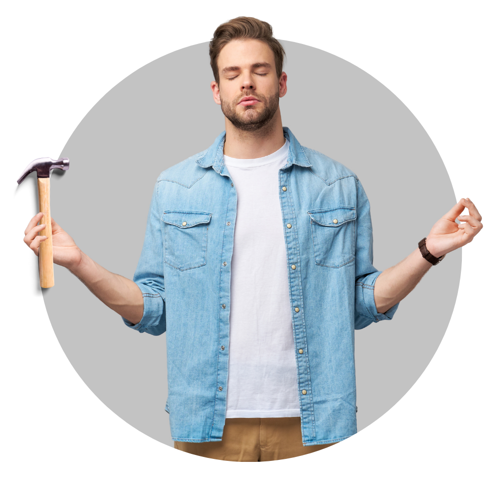 man holding hammer_fin (1)